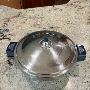 KUHN RIKON Duromatic brazier and pressure cooker.